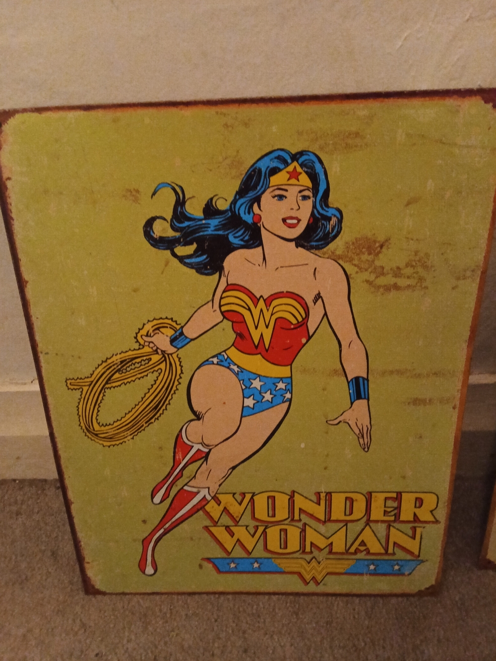 Wonder Woman Retro Tin Sign - Classic Comic Art